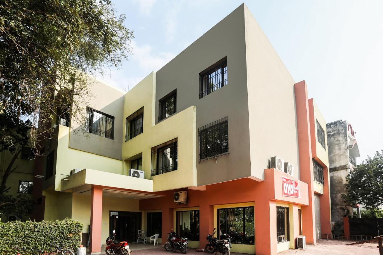 OYO 63134 Hotel Red Queen Raigarh Buitenkant foto