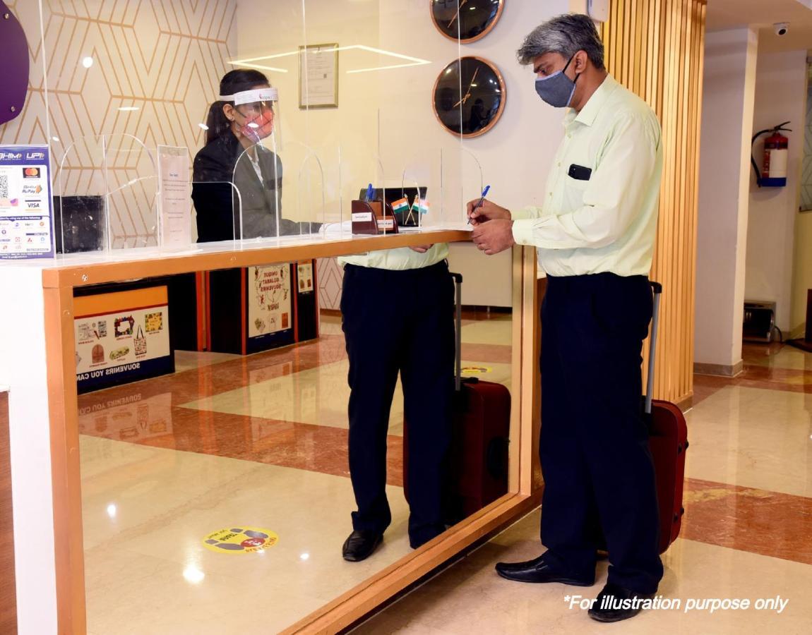 OYO 63134 Hotel Red Queen Raigarh Buitenkant foto