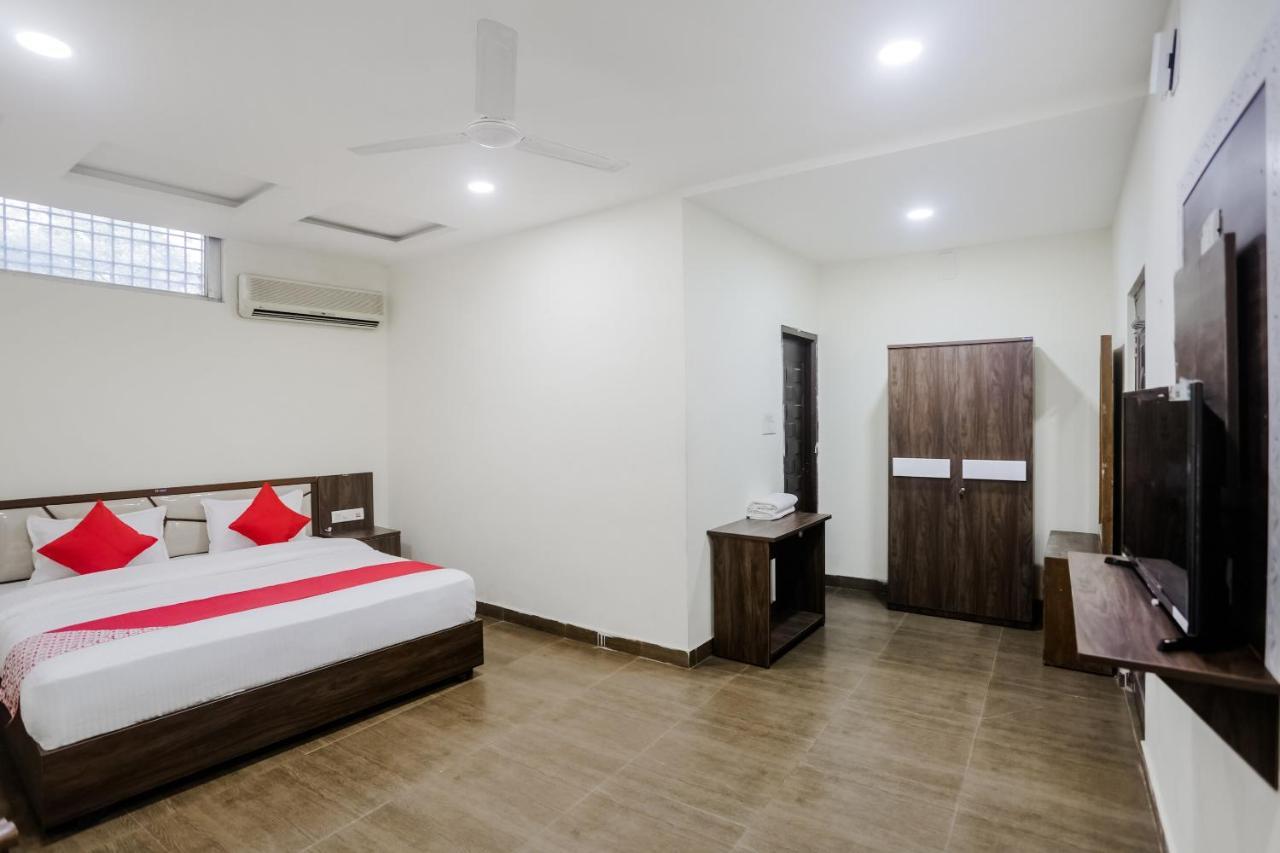 OYO 63134 Hotel Red Queen Raigarh Kamer foto