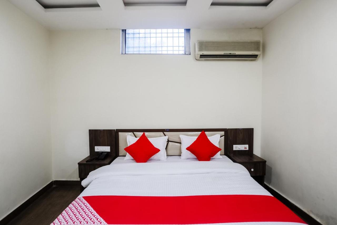 OYO 63134 Hotel Red Queen Raigarh Buitenkant foto